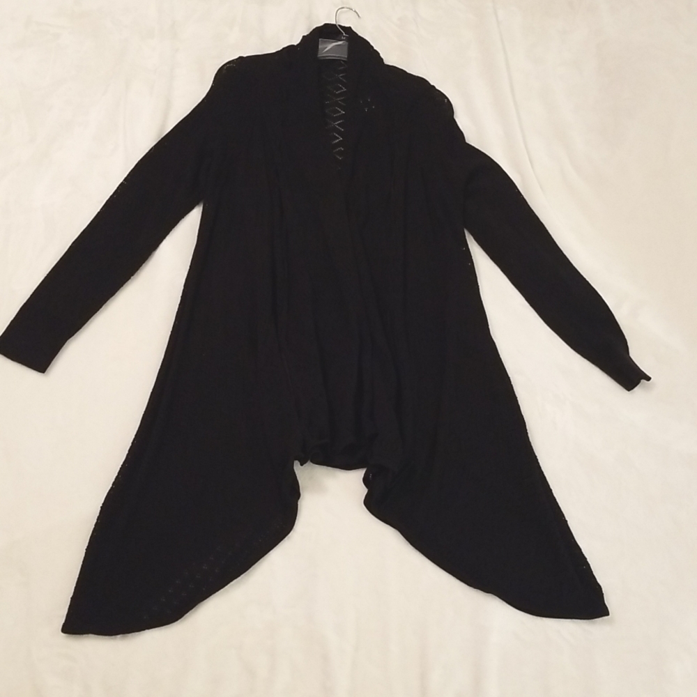 Daisy Fuentes black cardigan sweater